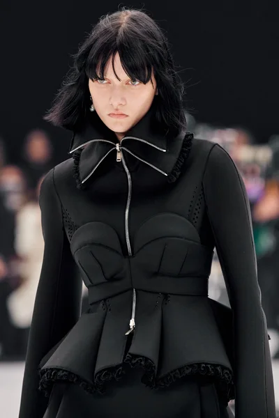 Look 1